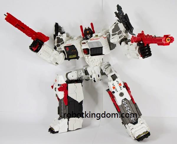 First Look At Metroplex Hong Kong Exclusive Transformers Genarations Action Figure  (10 of 20)